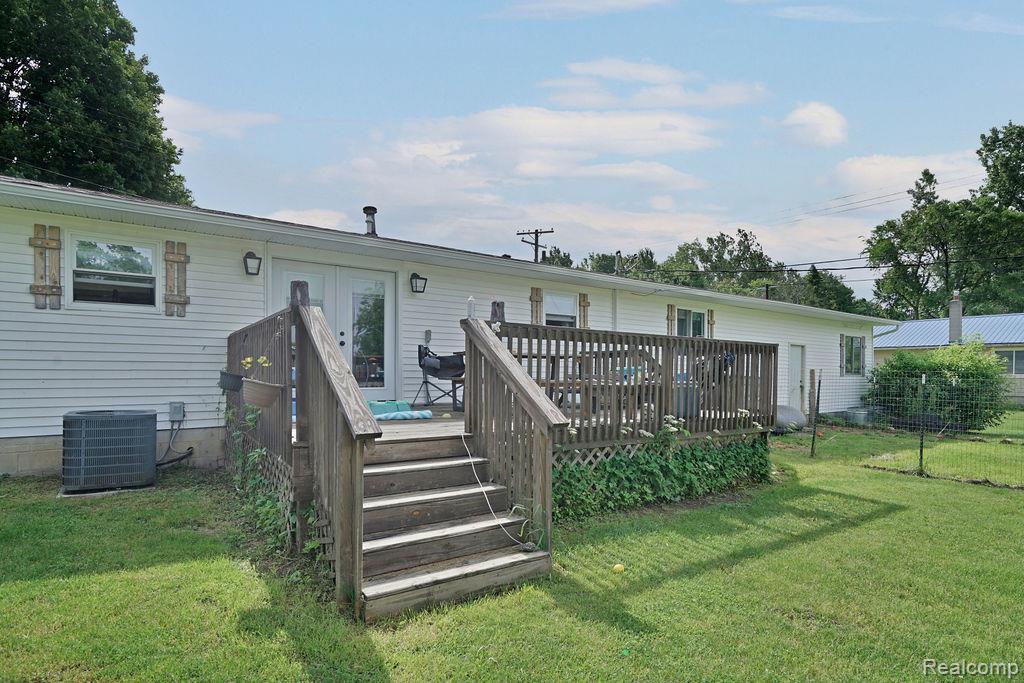 5607 Genesee Avenue, Otter Lake, MI 48464 — Photo 26
