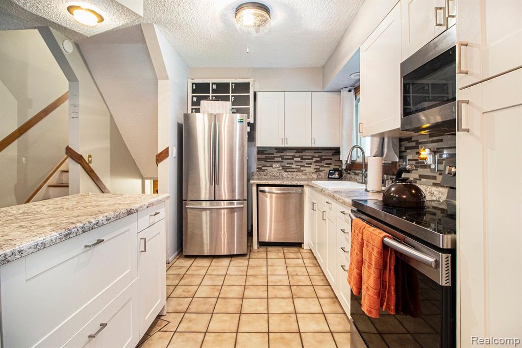 1255 GAULT Drive, Ypsilanti, MI 48198 — Photo 11