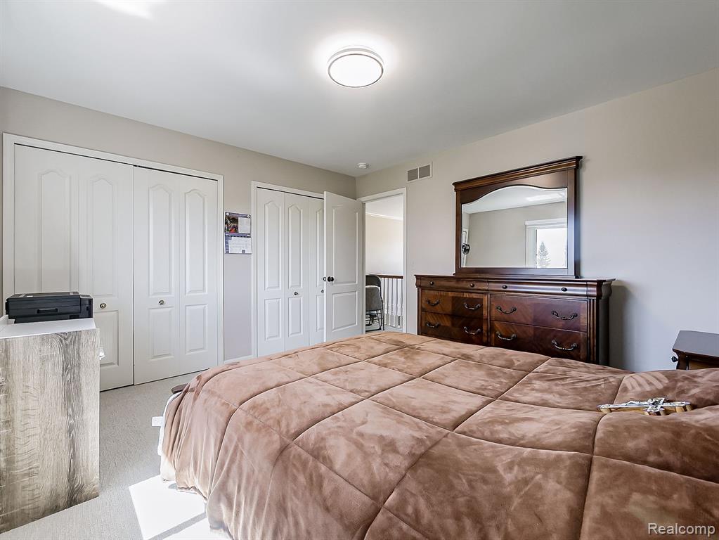 43261 CHARDONNAY Drive, Sterling Heights, MI 48314 — Photo 24