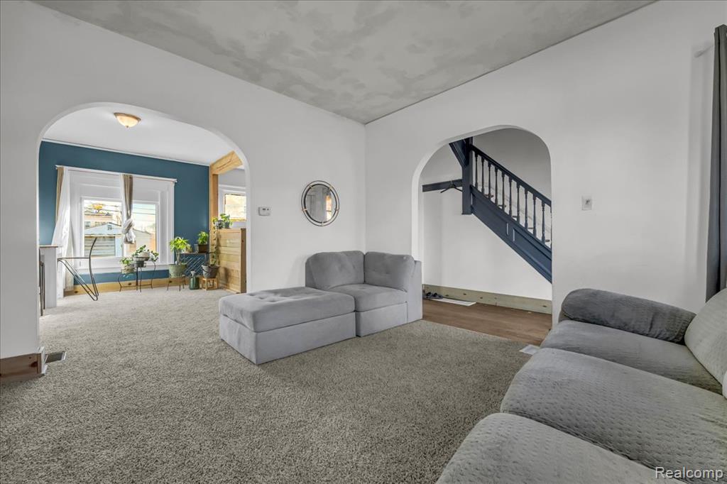 9390 Emmons, Detroit, MI 48214 — Photo 6