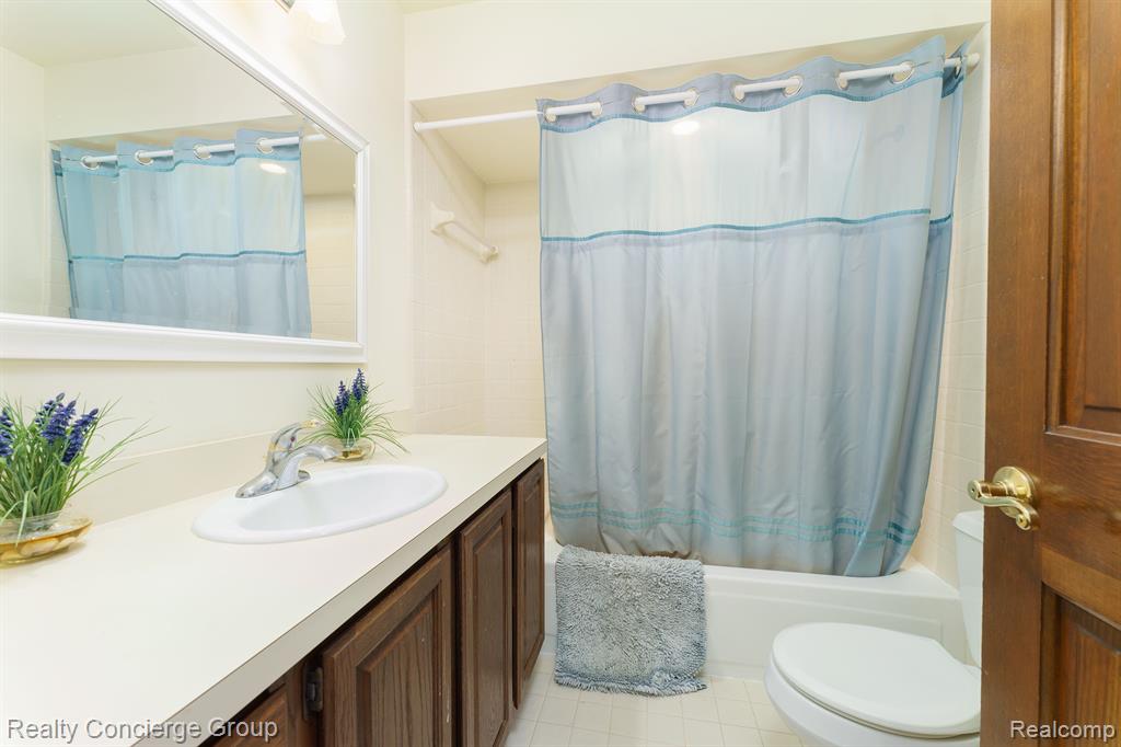4526 GOLF VIEW Drive, Brighton, MI 48116 — Photo 26