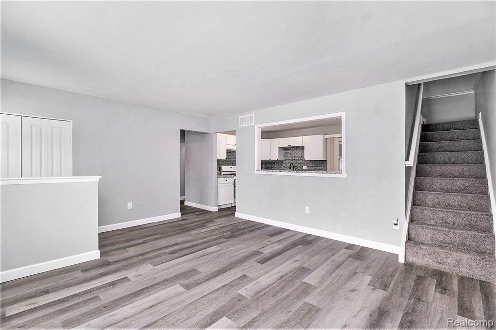 42071 ZACHARY Street, Van Buren, MI 48111 — Photo 5