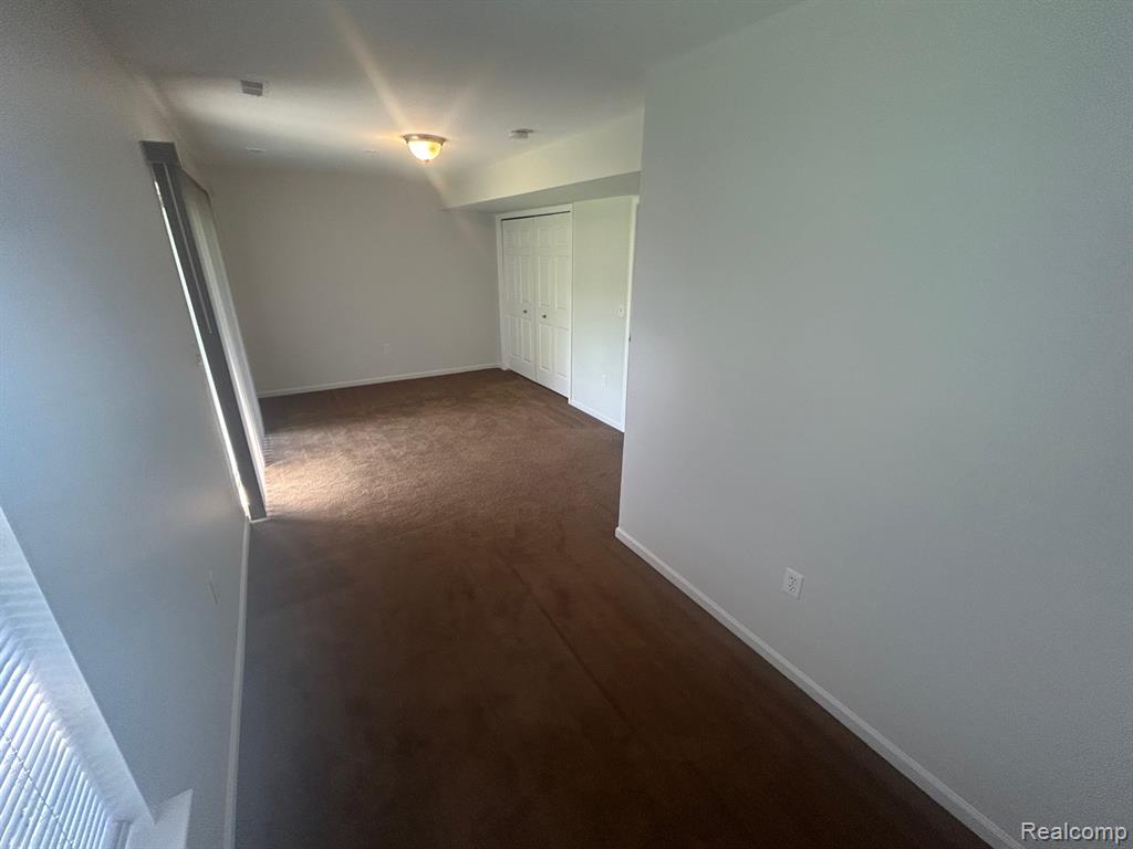 674 CHERRY ORCHARD Road, Canton, MI 48188 — Photo 29