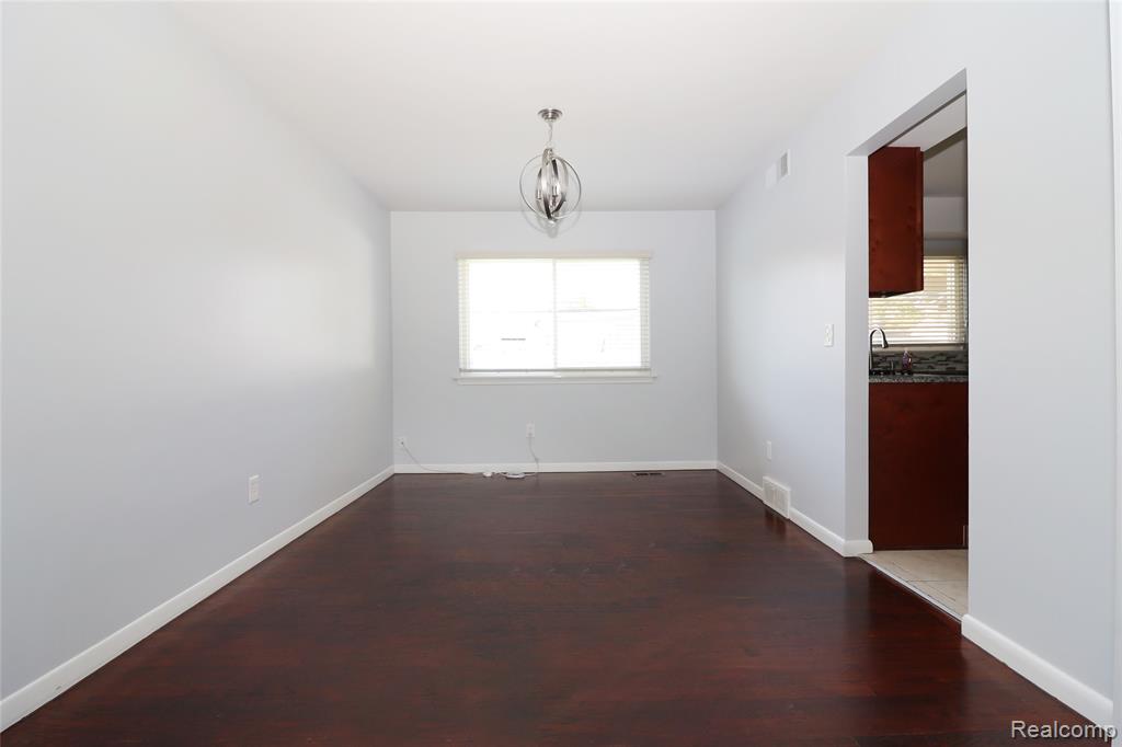739 Kinloch Street, Dearborn Heights, MI 48127 — Photo 34