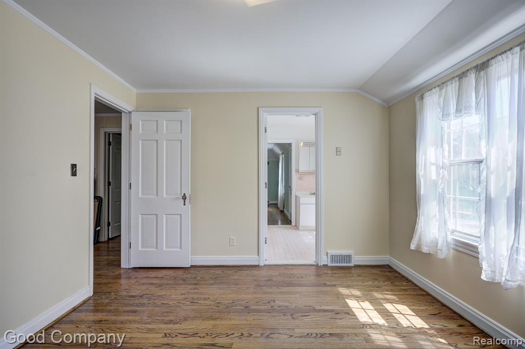 20 OXFORD Boulevard, Pleasant Ridge, MI — Photo 50