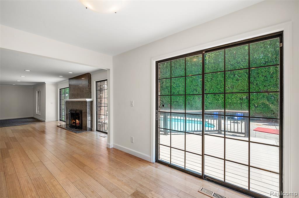 5353 W Bloomfield Lake Road, West Bloomfield, MI 48323 — Photo 21