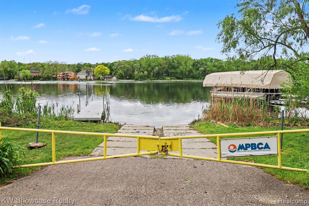 9572 Garden Terrace, Commerce Twp, MI 48382 — Photo 17