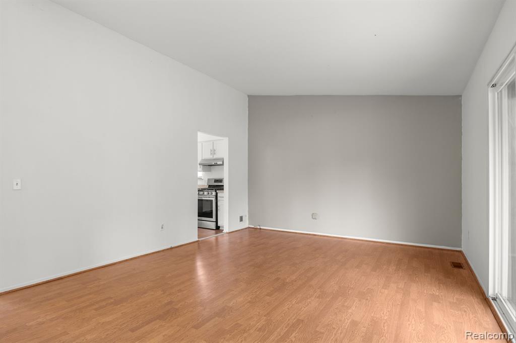 1670 WILLARD Drive, Canton, MI 48187 — Photo 7