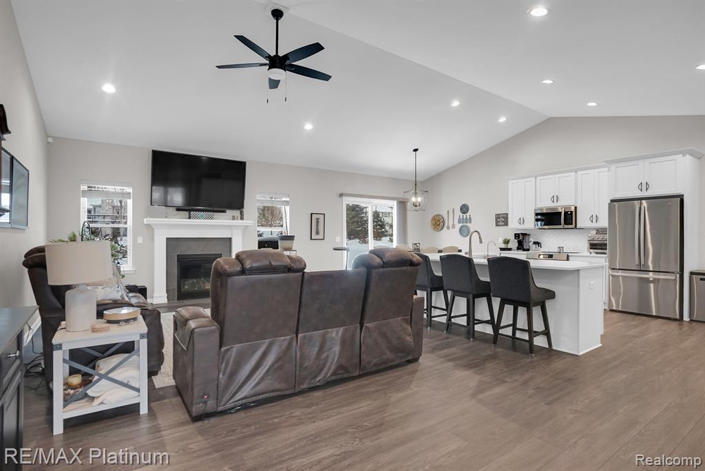 10029 Quarry Ridge Road, Clarkston, MI — Photo 20