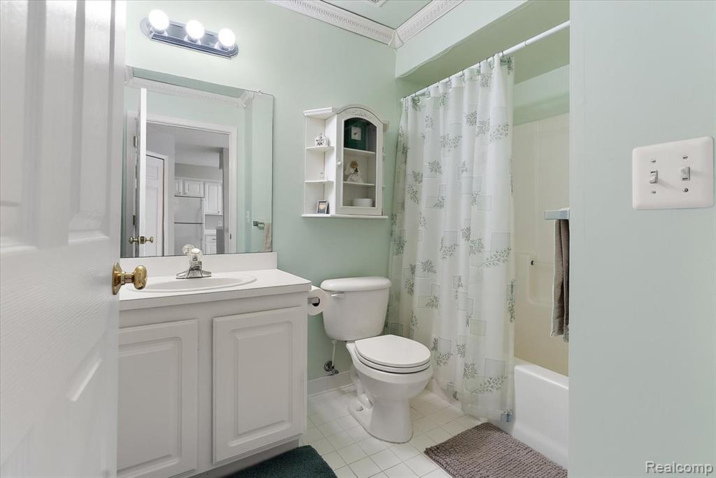 55093 Westchester Drive, 45, Shelby Twp, MI 48316 — Photo 28