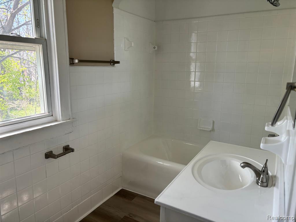 20817 MENDOTA Avenue, Ferndale, MI 48220 — Photo 21