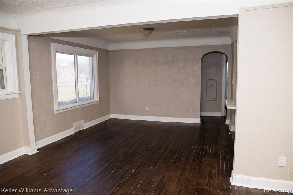 16250 ARDMORE Street - Photo 3