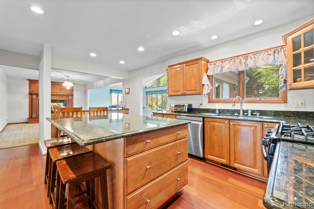 871 Spartan Drive, Rochester Hills, MI 48309 — Photo 13