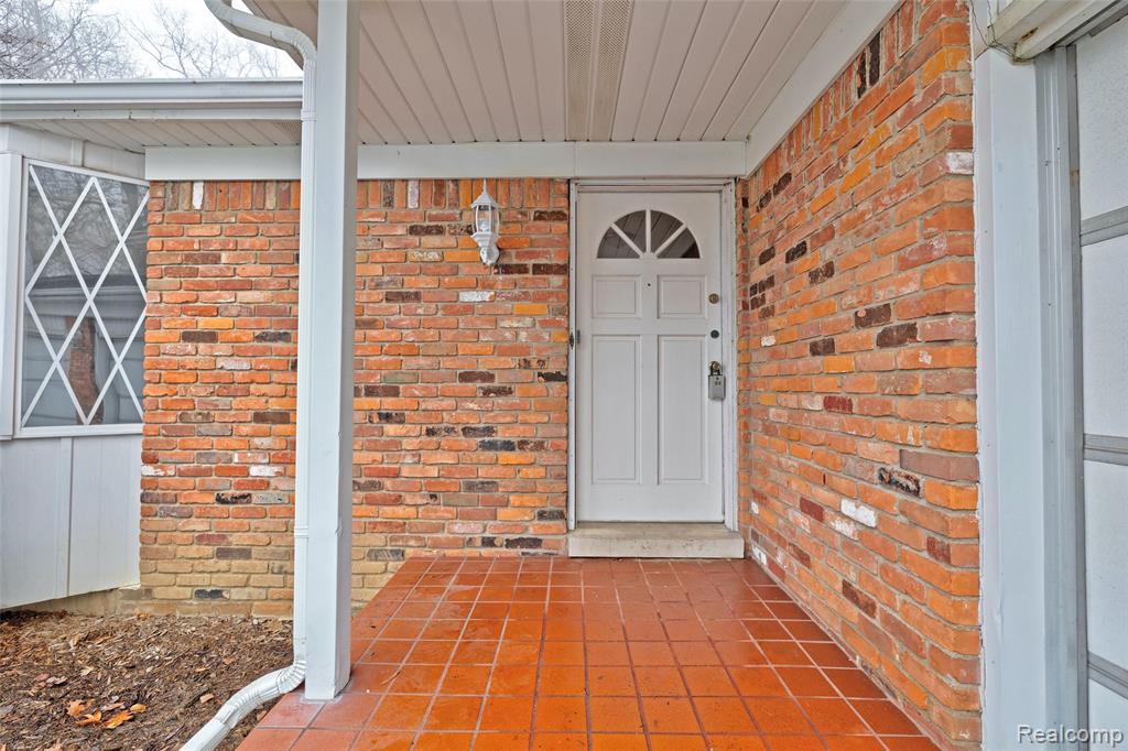 5936 Warbler Drive, Clarkston, MI — front exterior