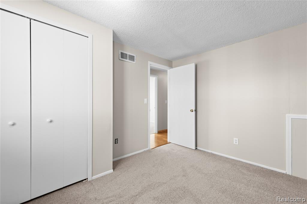 715 Woodingham Avenue, Waterford, MI 48328 — Photo 19