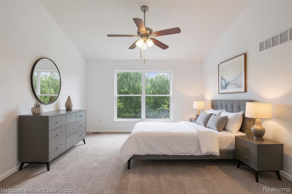 30207 Viewcrest Court, Novi, MI 48377 — Photo 17