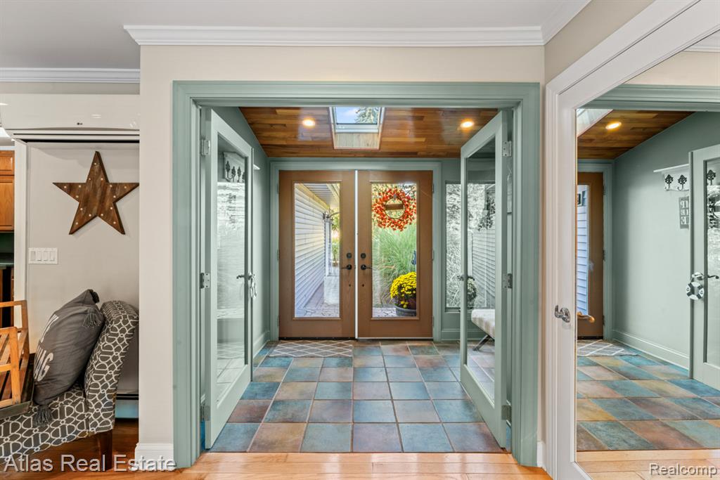 9449 Ridge Road, Goodrich Vlg, MI — Photo 6
