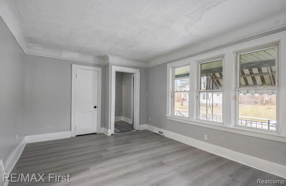 16676 Tuller Street - Photo 4