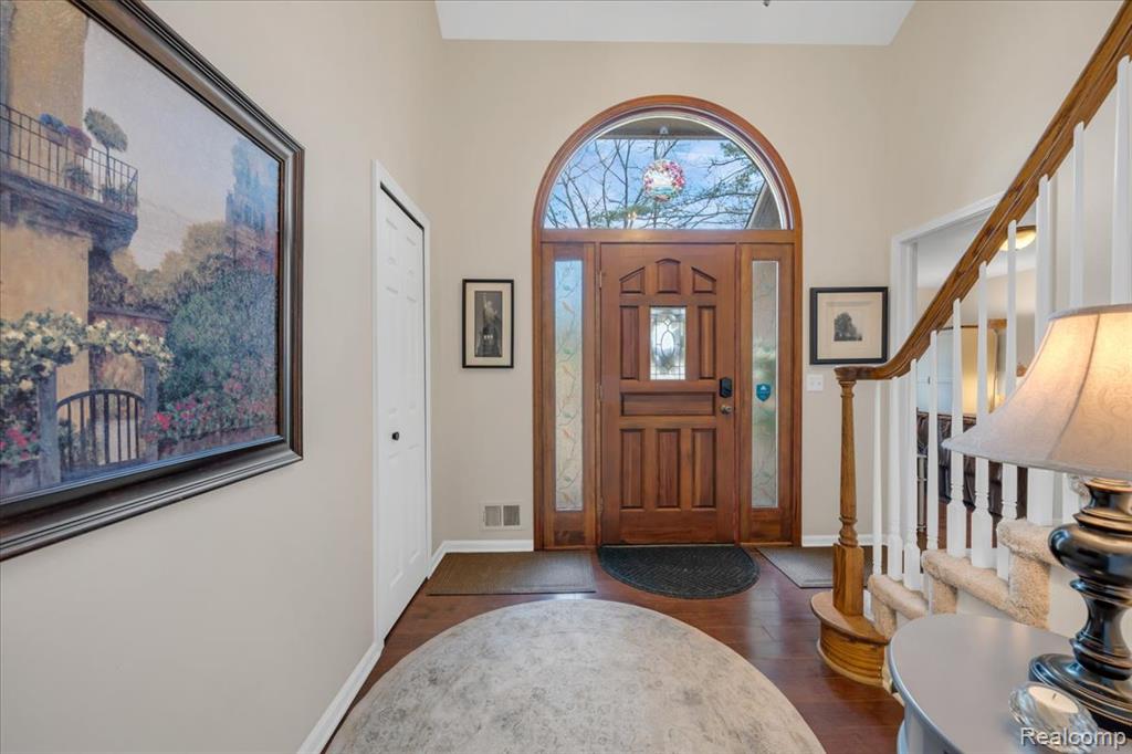 573 NAKOMIS Trail, Orion, MI 48362 — Photo 7