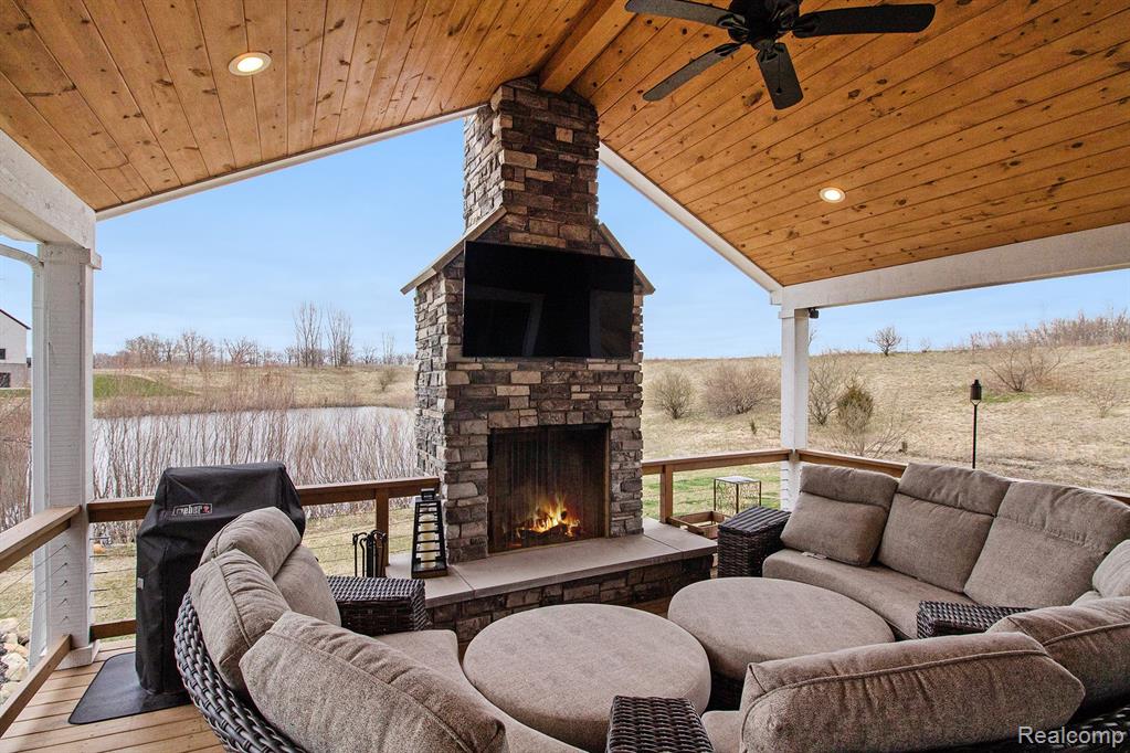 4273 MCCORMICK Drive, Linden, MI 48451 — Photo 5