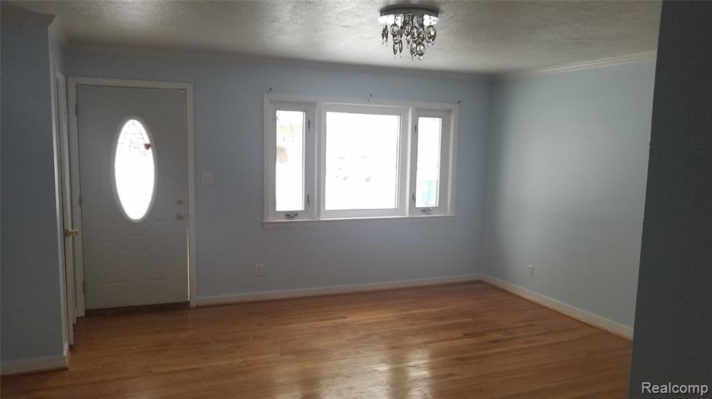 5830 Whitefield Street, Dearborn Heights, MI 48127 — Photo 8