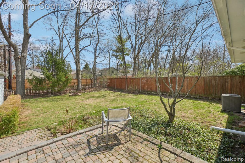 2385 Keith Road, West Bloomfield, MI 48324 — Photo 23