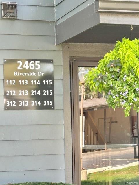 2465 Riverside Drive, 212, Trenton, MI 48183 — Photo 6