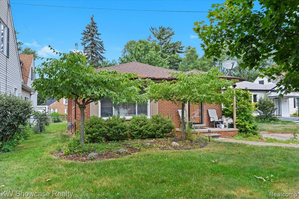 3994 Beechgrove Drive, Waterford, MI 48328 — Photo 2