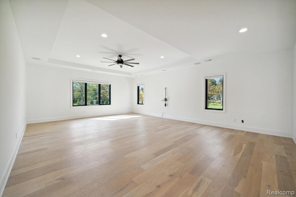 7450 PARKSTONE Lane, Bloomfield Hills, MI 48301 — Photo 38