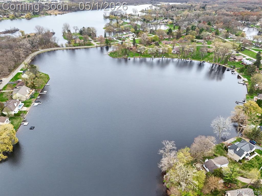 7117 Capri Drive, White Lake, MI 48383 — Photo 39