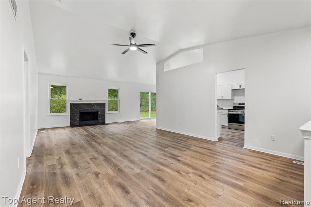 42773 Maude Court, Van Buren, MI 48111 — Photo 10