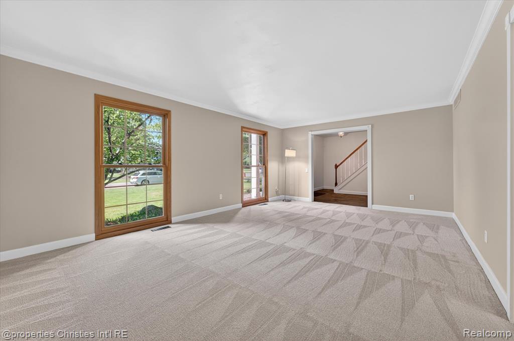4352 Greenstown Drive, West Bloomfield, MI 48323 — Photo 9