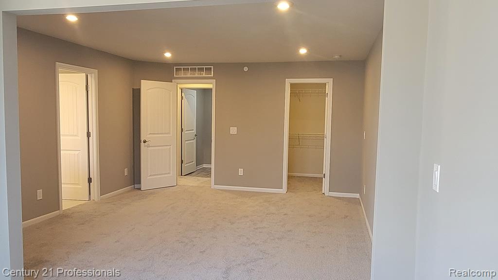 652 Peppermint Drive, Rochester Hills, MI 48307 — Photo 14