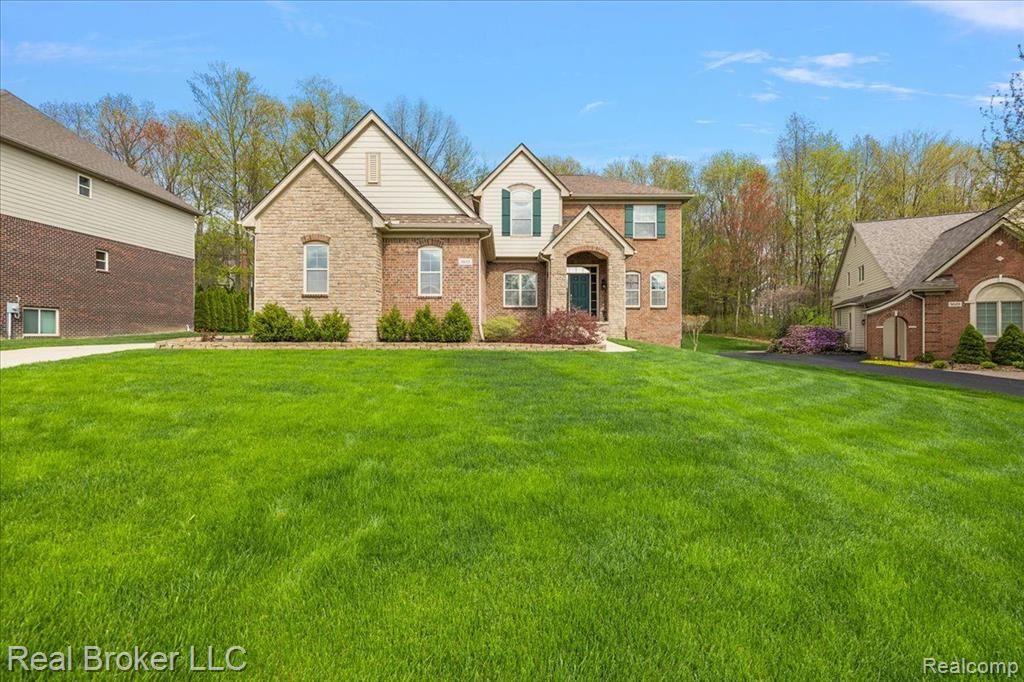 5633 GOLF POINTE Drive, Clarkston, MI 48348 — Photo 3