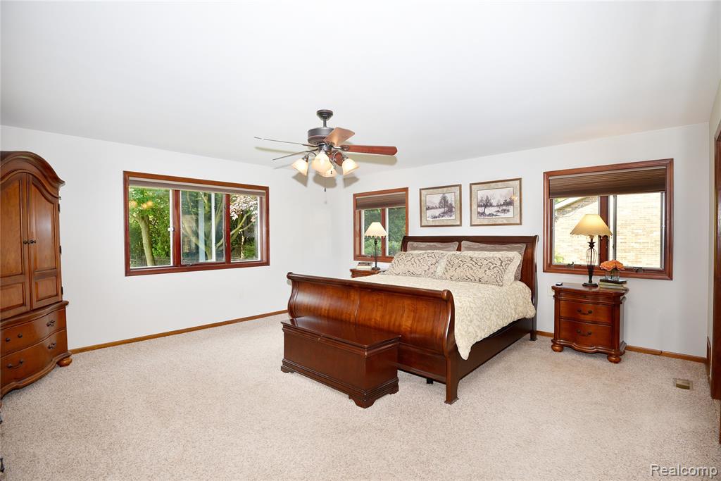 960 Eckford Drive, Troy, MI 48085 — Photo 11