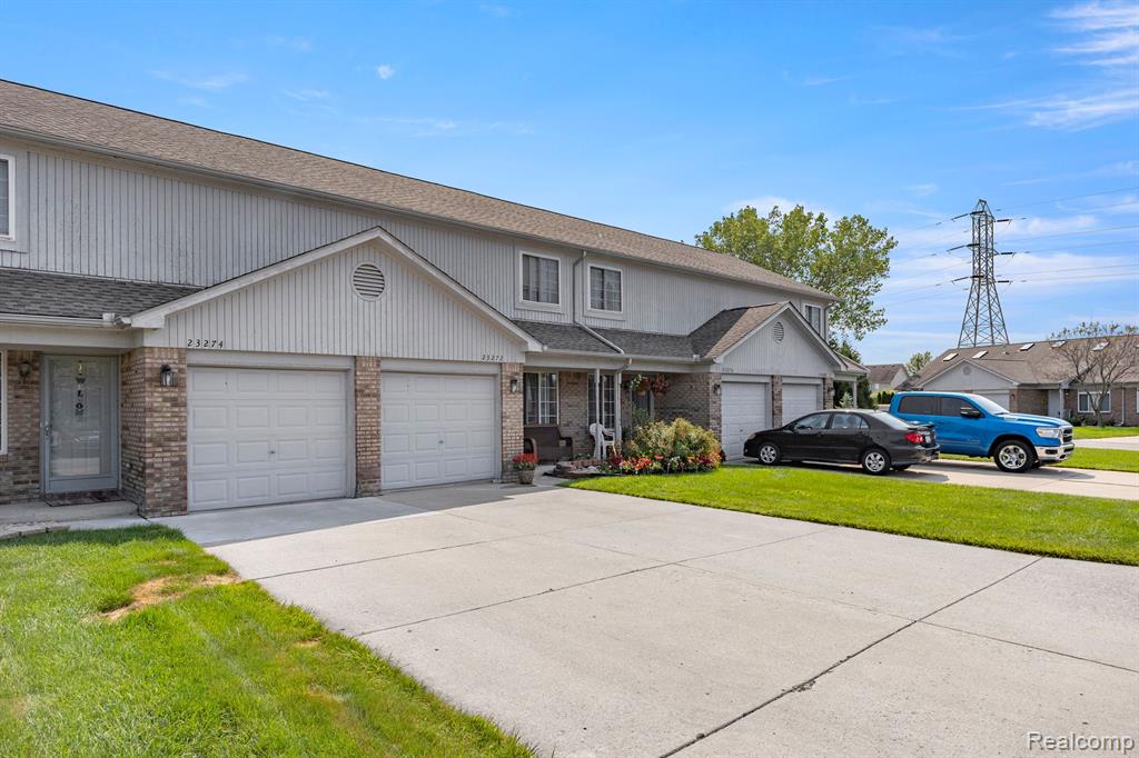 23272 STOFLET Lane, Trenton, MI 48183 — Photo 5