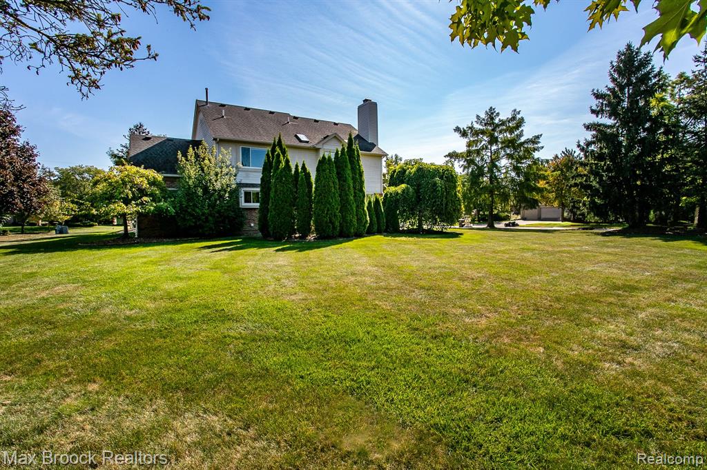 6817 Woodcrest Drive, Troy, MI 48098 — Photo 58