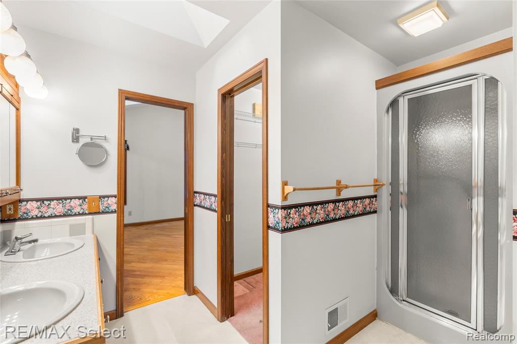 9307 Hill Road, Swartz Creek, MI 48473 — Photo 10