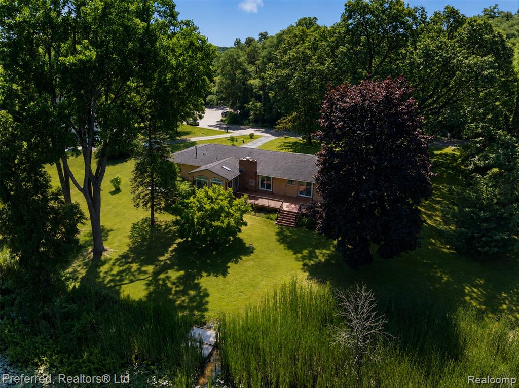 5524 Lawrence Court, Pinckney, MI 48169 — Photo 46