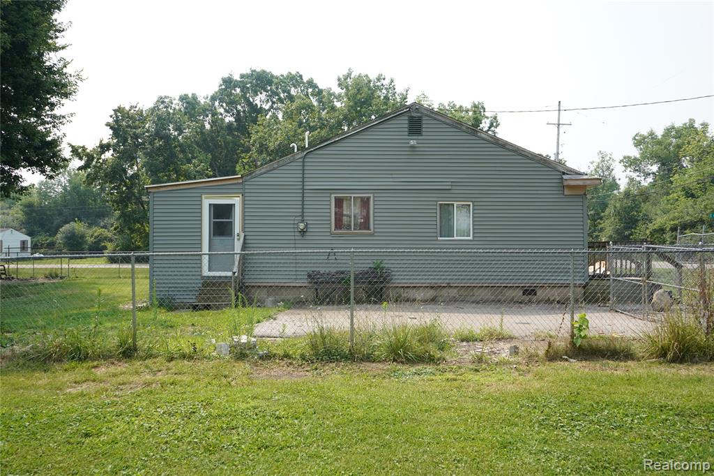 5462 Harry Street, Flint, MI 48505 — Photo 5