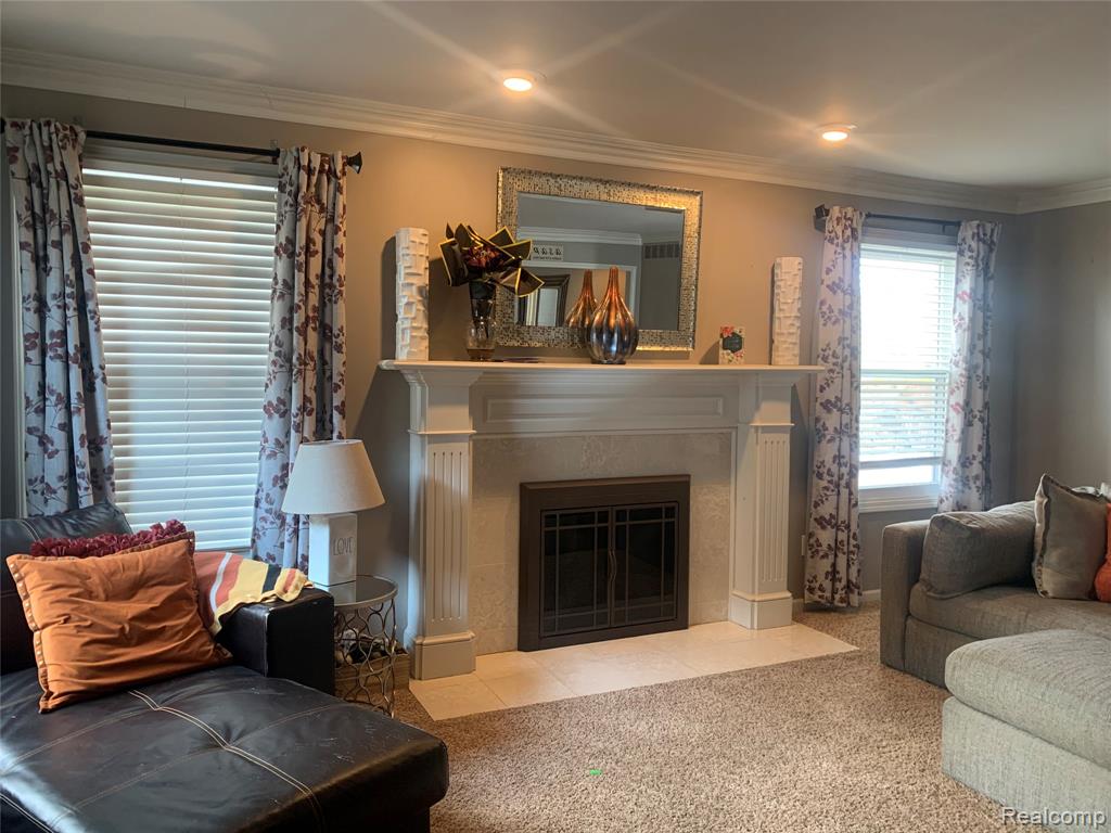 48711 Cross Creek Drive, Macomb, MI 48044 — Photo 4