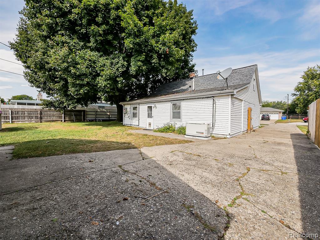 5600 Elmgrove Avenue, Warren, MI 48092 — Photo 30