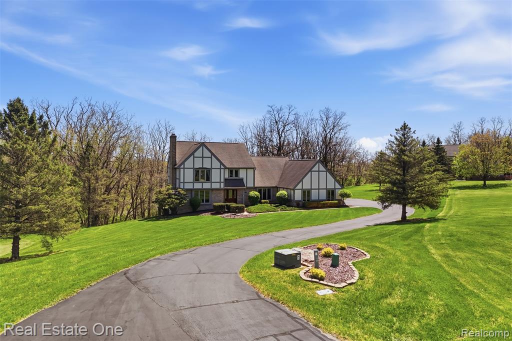 6514 Mountview Court, Brighton, MI 48116 — Photo 33