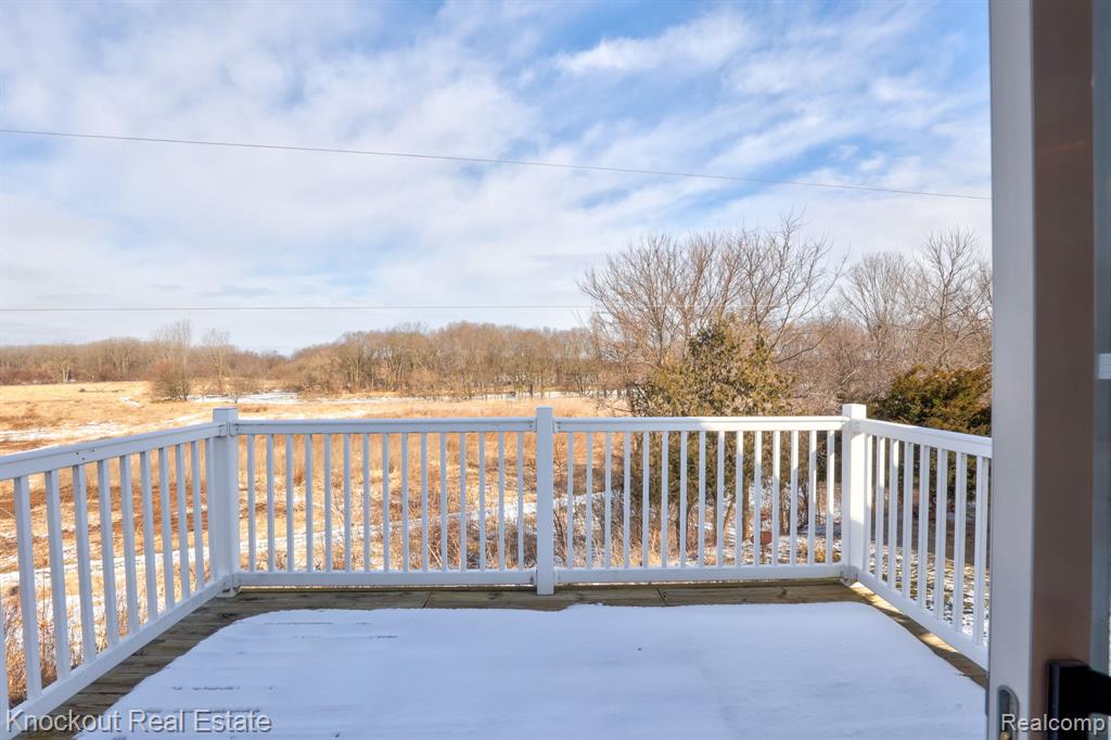 5383 Riverview Drive, Bridgeport, MI 48722 — Photo 31