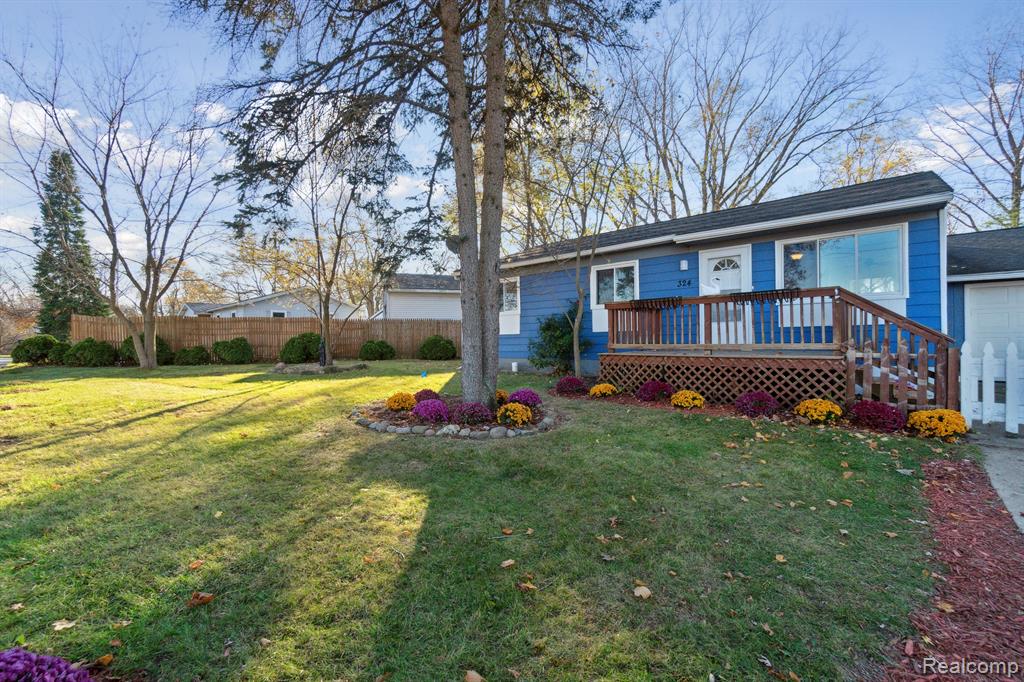 324 EAST Street, Holly, MI 48442 — Photo 5