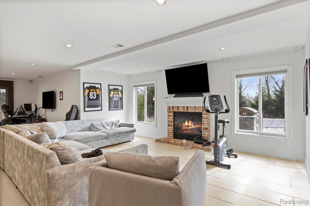 900 MCDONALD Drive, Northville, MI 48167 — Photo 43