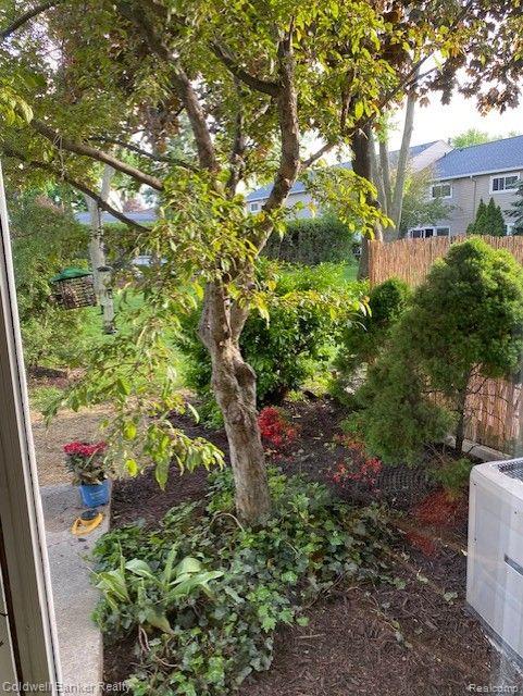 817 E Kirts Boulevard, Troy, MI 48084 — Photo 32
