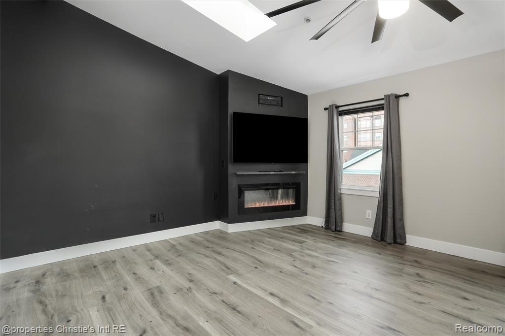 2542 WOODWARD Avenue, Detroit, MI 48201 — Photo 18