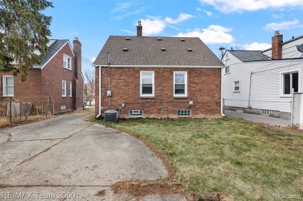 7555 Mayfair Street, Taylor, MI 48180 — Photo 4