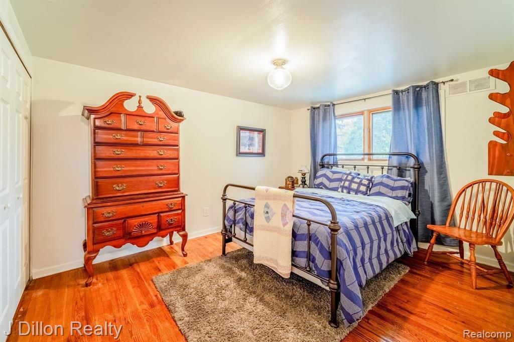 43682 LOMBARDY Drive, Canton, MI 48187 — Photo 44